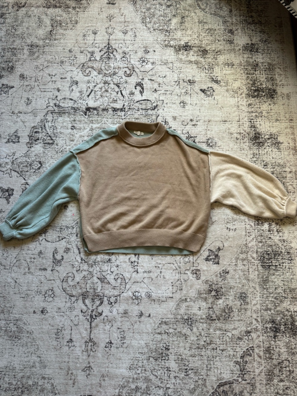 Beautiful Blu Pepper Colorblock Cropped Crewneck Sweater - Beige, Mint & Cream